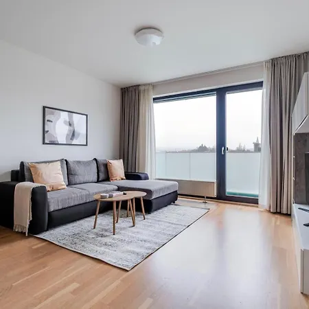 Blueground Invalidovna Balcony Nr Vltava Prg-90 Apartamento *