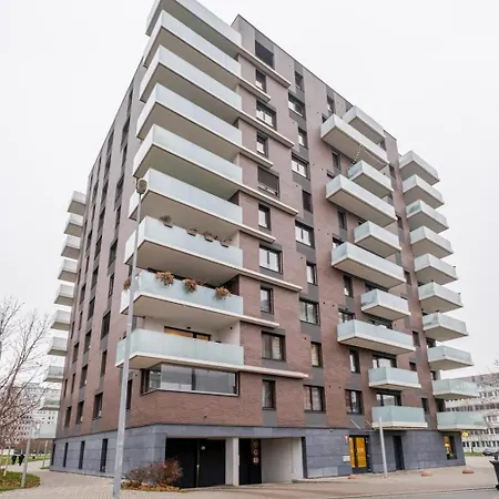 Blueground Invalidovna Balcony Nr Vltava Prg-90 Apartament *