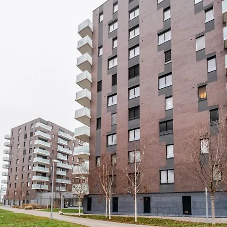 Blueground Invalidovna Balcony Nr Vltava Prg-90 Apartamento